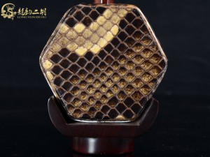 【已售】龍韻高級(jí)紫檀二胡7555 卷珠簾