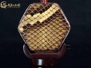 【已售】龍韻高級(jí)紫檀二胡7982 陽(yáng)光